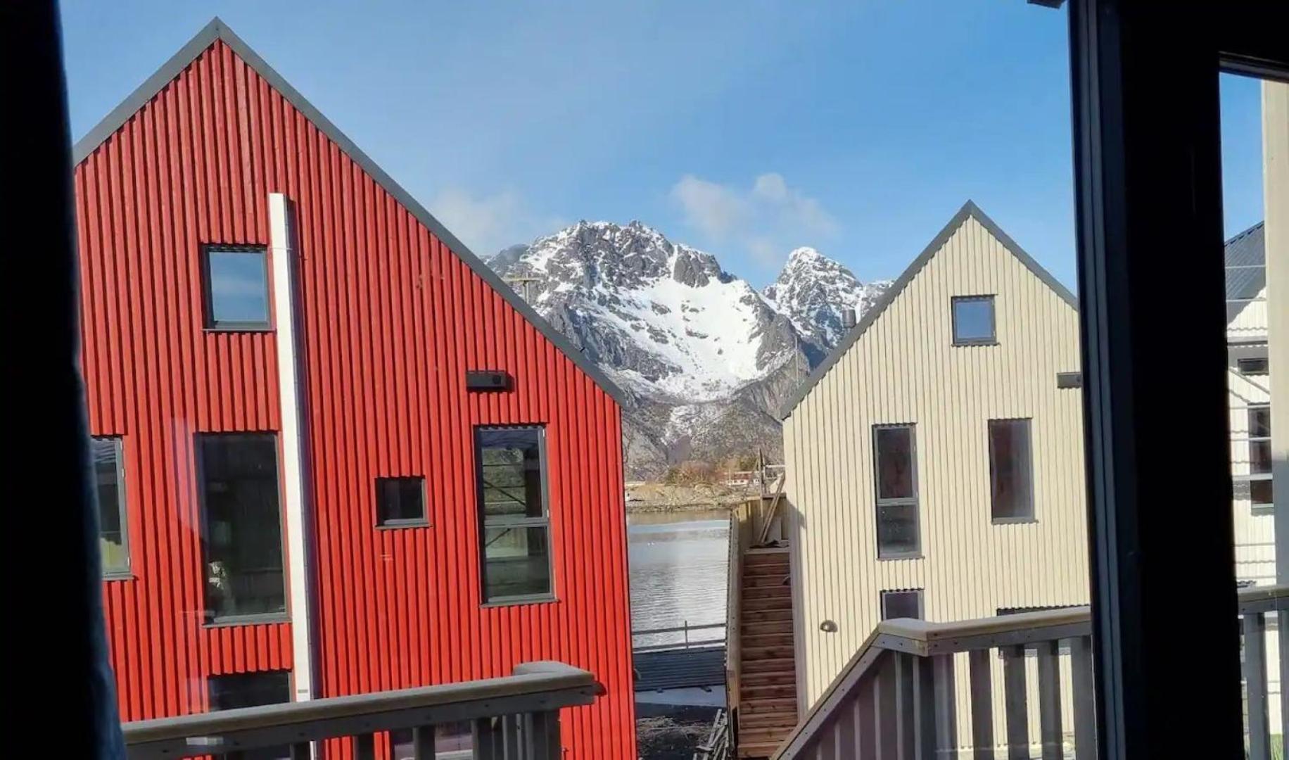 Modern Apartment By The Sea In Henningsvaer Exterior photo